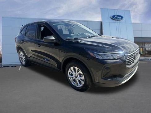 New 2025 Ford Escape Active w/ Active Premium Tech Pack image 8