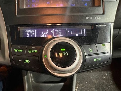 Used 2013 Toyota Prius V Five image 14