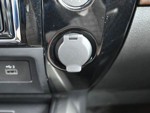 Used 2020 Nissan Titan Platinum Reserve image 32