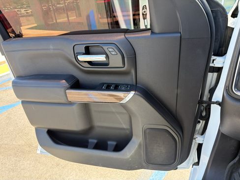 Used 2022 Chevrolet Silverado 1500 RST AWD/4WD image 15