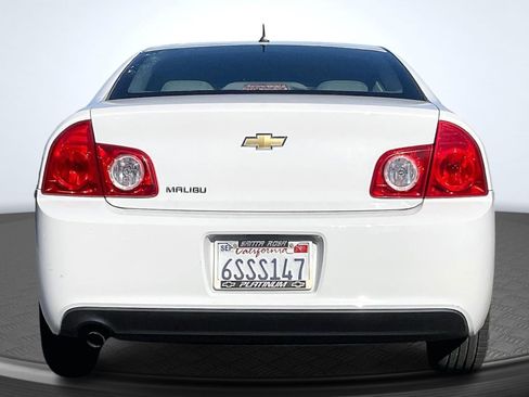 Used 2011 Chevrolet Malibu LS image 4
