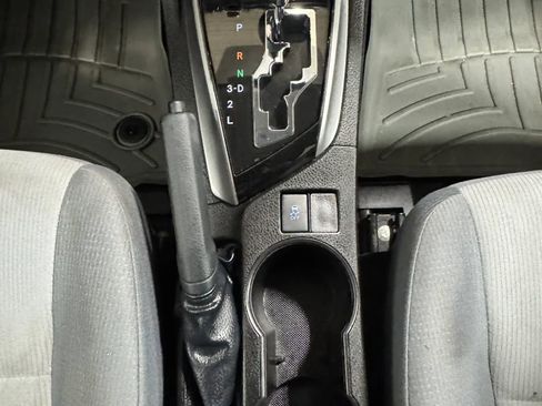 Used 2014 Toyota Corolla L image 36