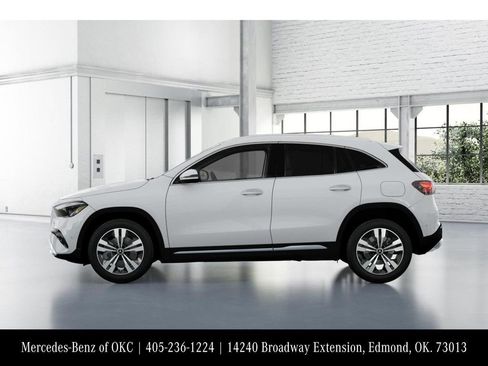 New 2026 Mercedes-Benz GLA 250 image 34