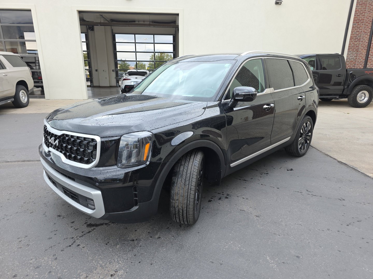 Used 2024 Kia Telluride SX Prestige AWD/4WD image 3