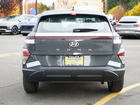 Used 2026 Hyundai Kona SE FWD image 6