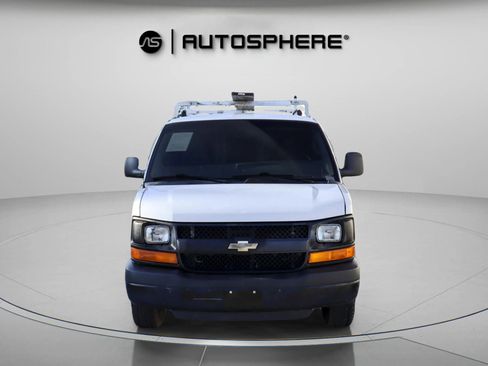 Used 2016 Chevrolet Express 2500 image 2