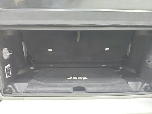 Used 2016 Jeep Wrangler Sahara w/ Connectivity Group AWD/4WD image 37