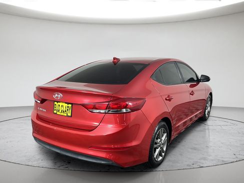 Used 2017 Hyundai Elantra SE FWD image 3