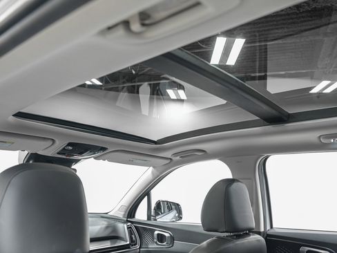 Used 2024 Kia Sorento S w/ Panoramic Sunroof Package AWD/4WD image 25