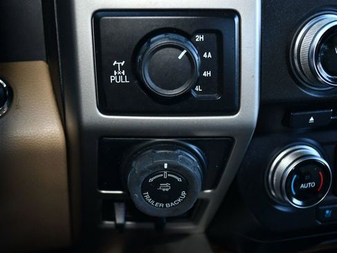 Used 2018 Ford F150 Lariat w/ Equipment Group 502A Luxury image 60