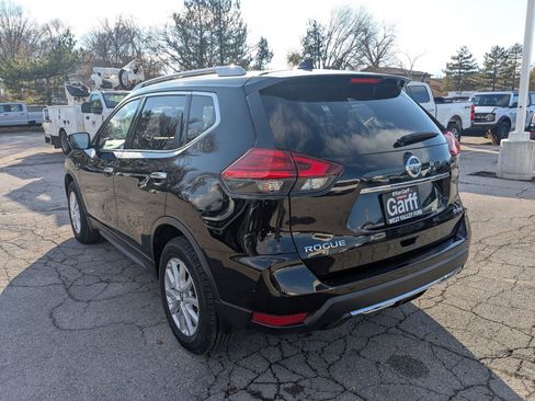 Used 2017 Nissan Rogue SV image 8
