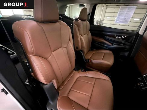 Used 2025 Subaru Ascent Touring image 19