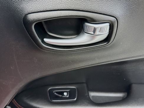 Used 2021 Jeep Compass Trailhawk image 30