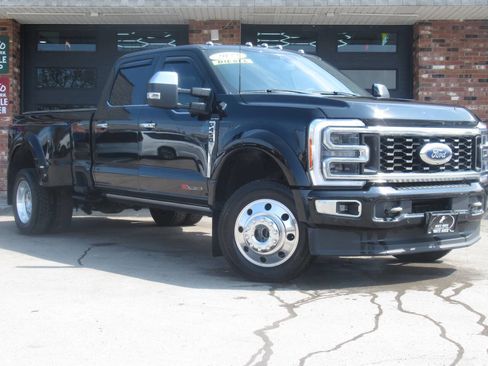 Used 2023 Ford F450 Platinum AWD/4WD image 1