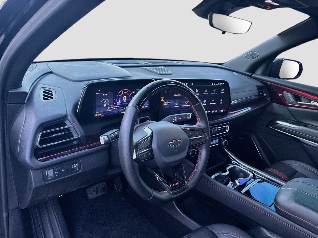 Used 2025 Chevrolet Traverse RS FWD image 9