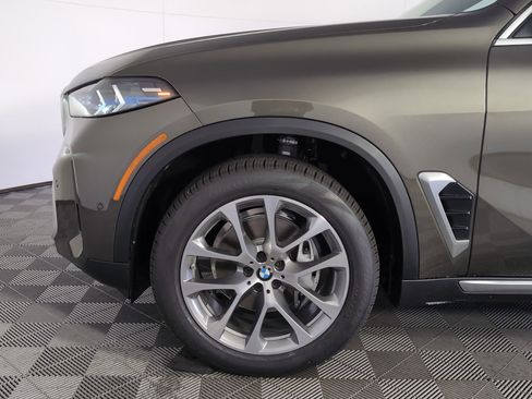 Used 2026 BMW X5 sDrive40i w/ Premium Package image 9