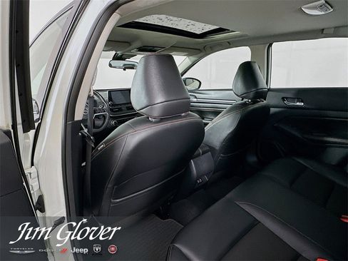 Used 2021 Nissan Altima 2.5 SR w/ SR Premium Package image 17