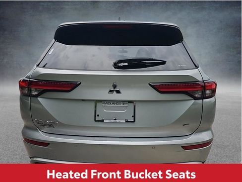 Used 2024 Mitsubishi Outlander SE AWD/4WD image 13