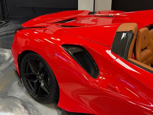 Used 2020 Ferrari 488 Pista Spider RWD image 9
