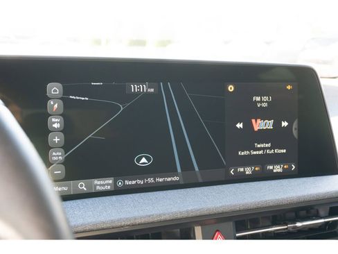 Used 2024 Kia EV6 Wind image 23