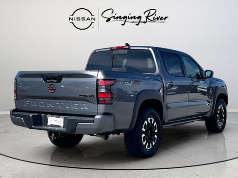 Used 2024 Nissan Frontier PRO-4X AWD/4WD image 6