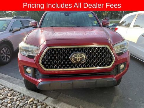 Used 2019 Toyota Tacoma TRD Off-Road w/ Technology Package AWD/4WD image 13