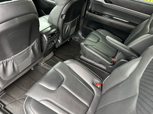 Used 2024 Hyundai Palisade SEL w/ Premium Package AWD/4WD image 11