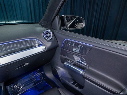 Certified 2025 Mercedes-Benz GLB 250 image 24