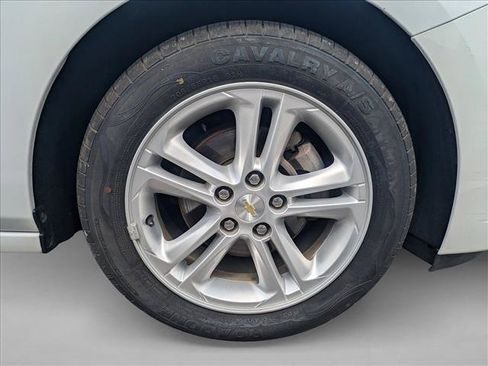 Used 2018 Chevrolet Cruze LT FWD image 23