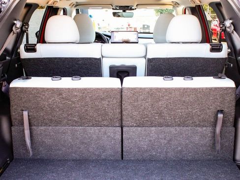 New 2025 Mitsubishi Outlander SE FWD image 45