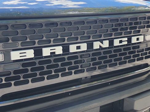 Used 2022 Ford Bronco Wildtrak AWD/4WD image 11