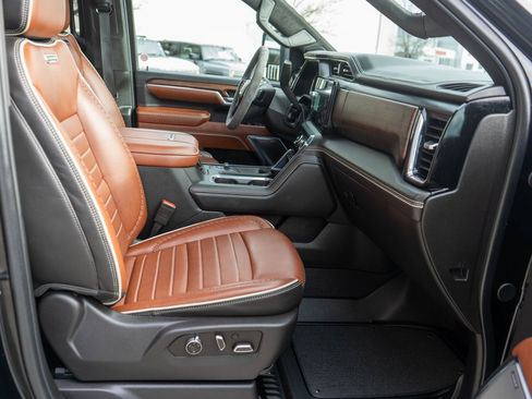 Used 2024 GMC Sierra 2500 Denali Ultimate image 10