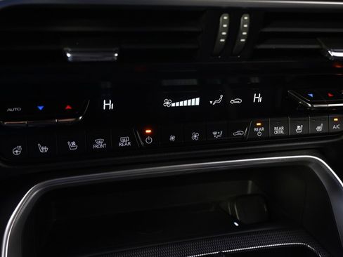 Certified 2025 MAZDA CX-70 3.3 Turbo S w/ Premium Package image 32