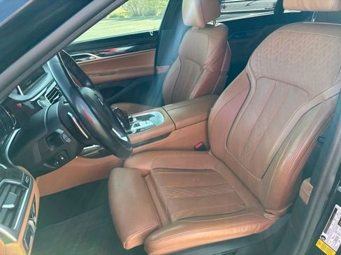 Used 2019 BMW 750i 750i w/ Executive Package image 12