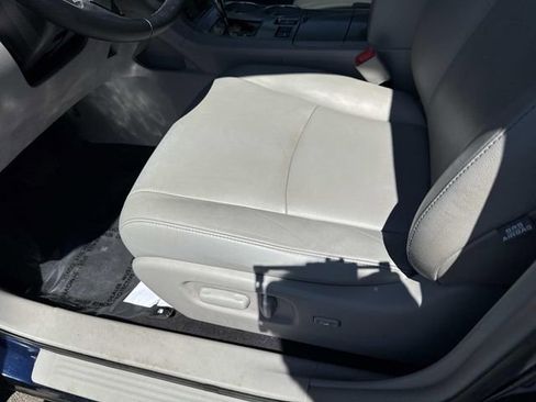 Used 2013 Toyota Highlander SE AWD/4WD image 15