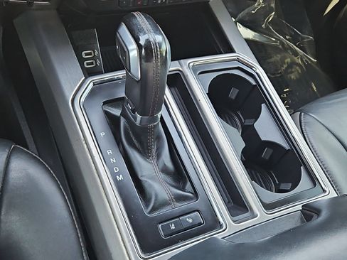 Used 2020 Ford F150 Platinum w/ Equipment Group 701A Luxury AWD/4WD image 17