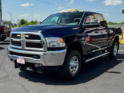 Used 2017 RAM 3500 Tradesman w/ Chrome Appearance Group AWD/4WD image 8