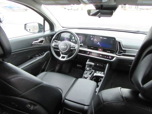 Used 2025 Kia Sportage EX image 65