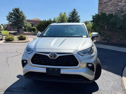 Used 2021 Toyota Highlander XLE