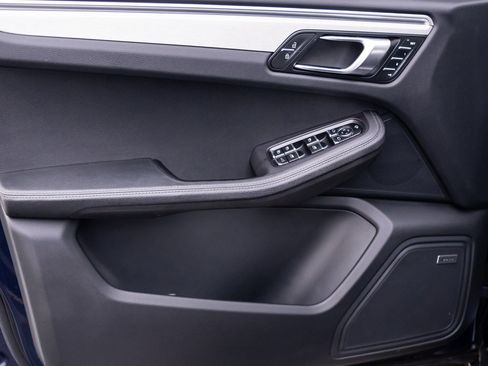 Certified 2023 Porsche Macan AWD/4WD image 14