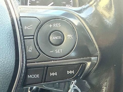 Used 2021 Toyota Camry SE FWD image 23