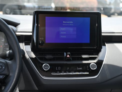 Used 2025 Toyota Corolla LE FWD image 15