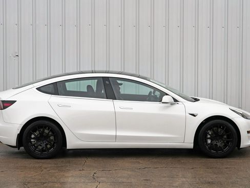 Used 2019 Tesla Model 3 Standard Range Plus image 52