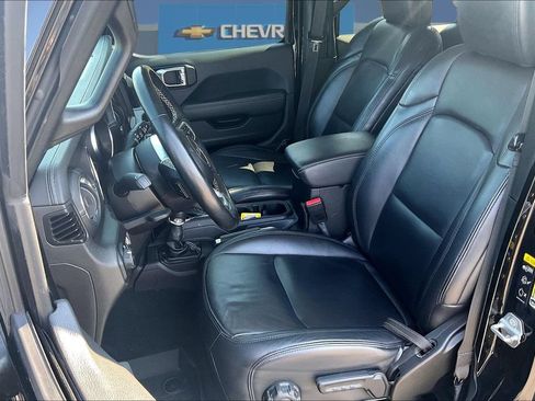 Used 2021 Jeep Wrangler Unlimited Sahara AWD/4WD image 21