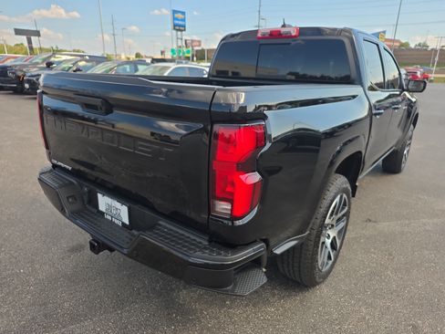 Used 2023 Chevrolet Colorado Z71 w/ Z71 Convenience Package 2 AWD/4WD image 4