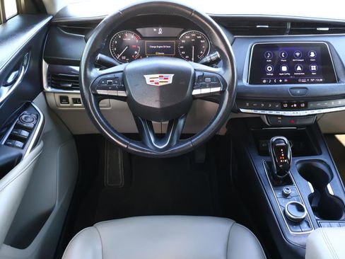Used 2023 Cadillac XT4 Luxury image 14