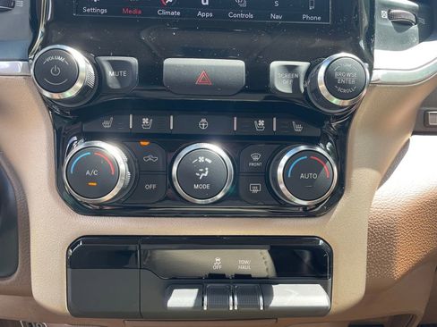 Used 2020 RAM 1500 Laramie RWD image 17