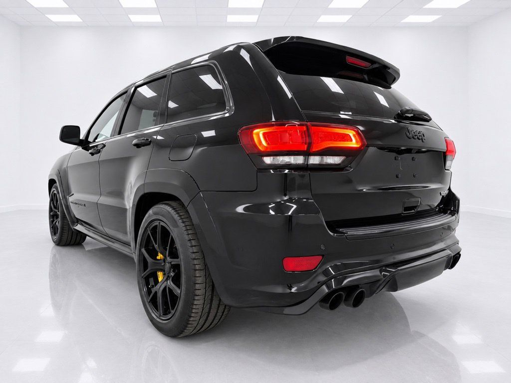 Used 2018 Jeep Grand Cherokee Trackhawk AWD/4WD image 15