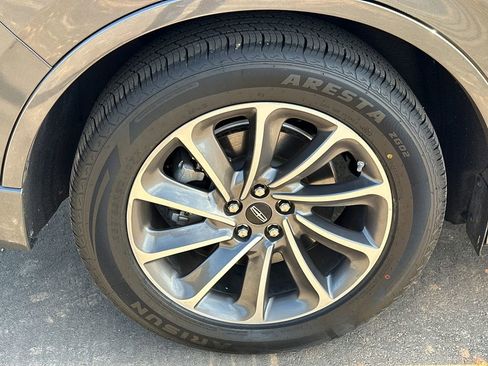 Used 2020 Lincoln Aviator Grand Touring w/ Equipment Group 301A image 17