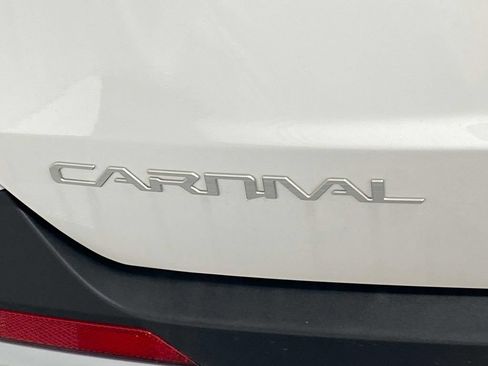 New 2026 Kia Carnival FWD image 9